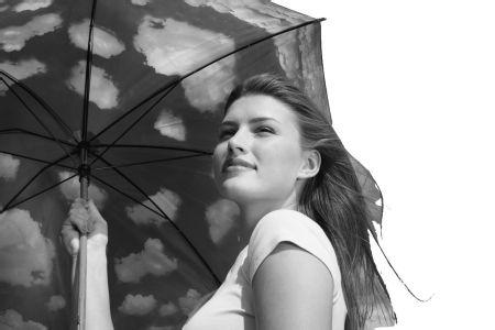 女性白癜风如何治疗